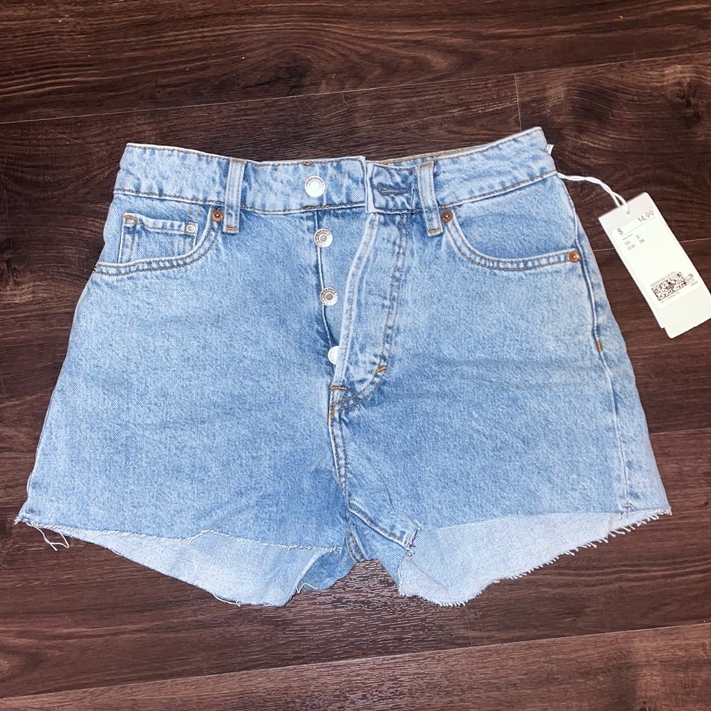 H&M Vintage 90s style jean shorts